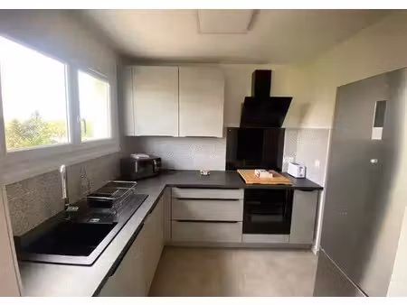 location meublée appartement 2 pièces 44 m² à metz (57000)  750 €