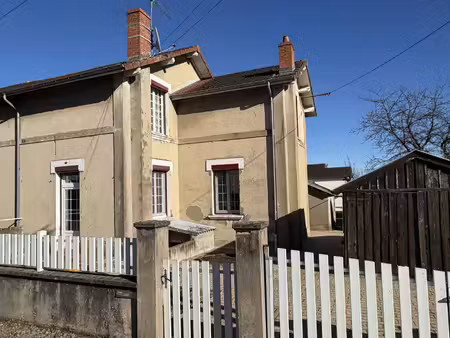 maison mitoyenne de 101 m² env. - 5 pièces