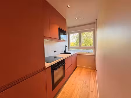 location appartement 2 pièces 45 m² à le ban-saint-martin (57050)  830 €