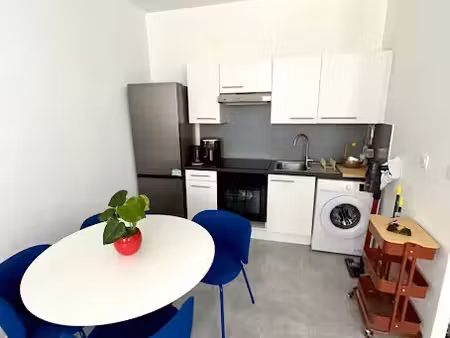 location meublée appartement 2 pièces 35 m² à marseille 1er (13001)  800 €
