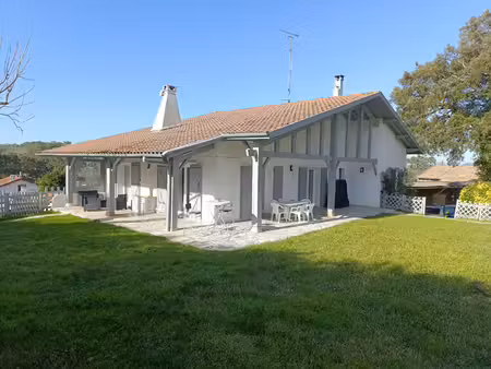 septembre à juin  appartement t4 dans un maison tarnos