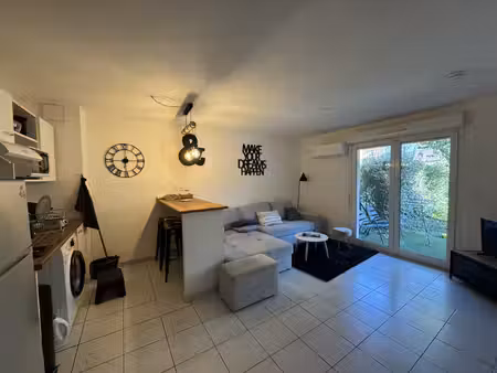 a villeneuve sur lot  rive droite  t2 meublé en rez-de-chaus