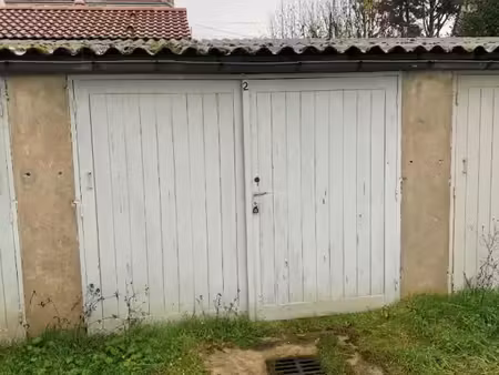 garage ferme proche place du 30 oct