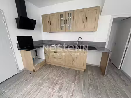 a louer - grande maison de bourg rénovée 4 chambres sans terrain à yvré le polin