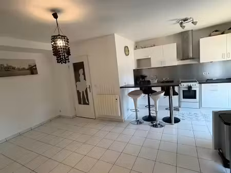 location meublée appartement 2 pièces 41 m² à sevran (93270)  907 €