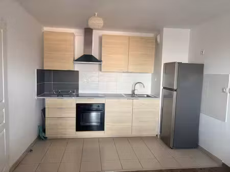 location meublée appartement 3 pièces 58 m² à strasbourg (67000)  1 050 €