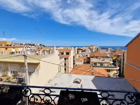 location meublée appartement 2 pièces 47 m² à cap-d'ail (06320)  1 550 €