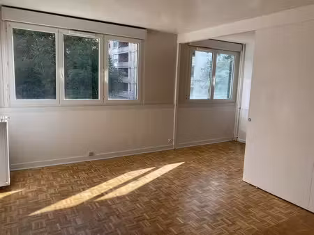 location appartement 3 pièces 64 m² à courbevoie (92400)  1 490 €