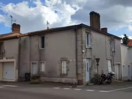 location appartement 3 pièces à maisdon-sur-sèvre (44690) : à louer 3 pièces / 65m² maisdo