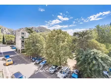 en exclusivité par laëtitia jullien – marseille 10ème – les collines – t4 traversant de 83