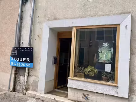 location commerce 3 pièces 50 m² à auch (32000)