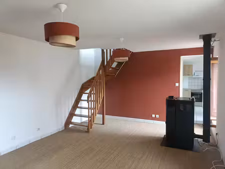 location maison 4 pièces 65 m² à méry-ès-bois (18380)