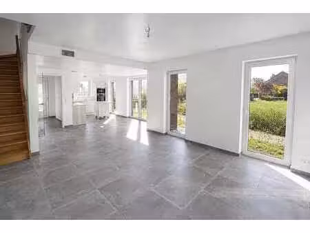 jambes : villa 3 façades  4 chambres  2 terrasses et jardin