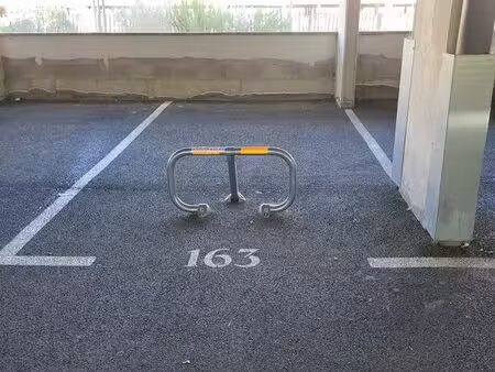places de parking dans résidence sécurisée