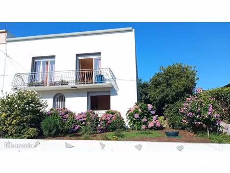 location meublée appartement 2 pièces 37 m² à brest (29200)  340 €