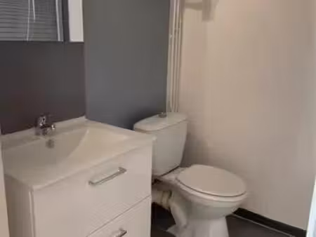 location meublée appartement 2 pièces 33 m² à reims (51100)  495 €