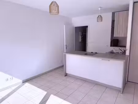 location appartement 1 pièce 25 m² à strasbourg (67000)  495 €