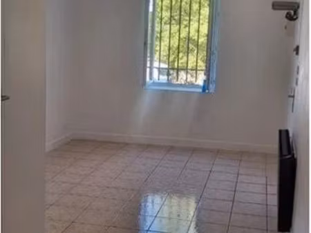 location appartement 1 pièce 22 m² à roquevaire (13360)  480 €