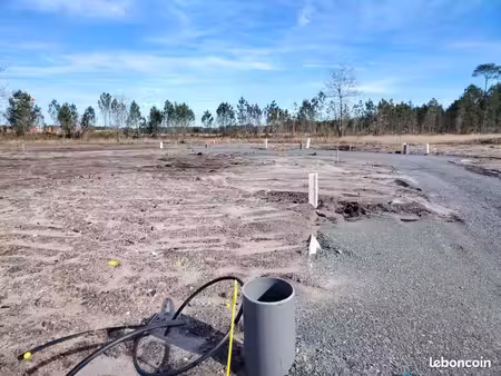 terrain 600 m² mios