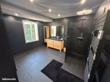 maison individuelle rénovée – 105 m² habitables / env. 120 m² au sol – 3 chambres  possibi