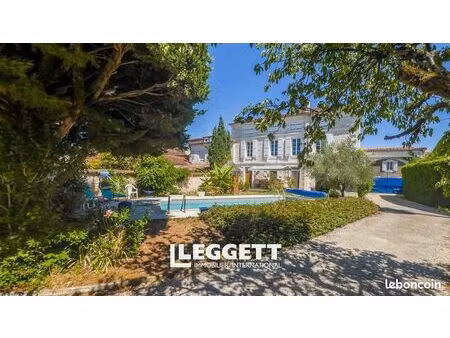 maison 7 pièces 210 m²