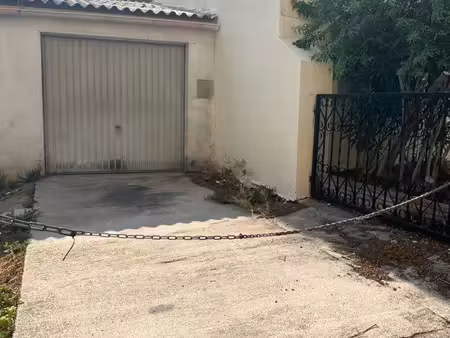 box/ garage + place de parking privée