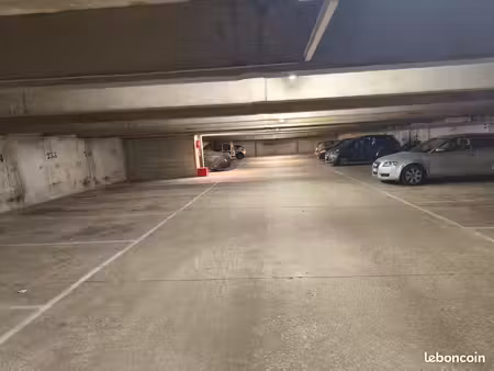 place de parking souterrain sécurisée – cergy préfecture / les chênes