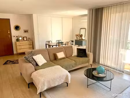 t2 meublé 55m² avec balcon et parking  parc cuneo/belvédère