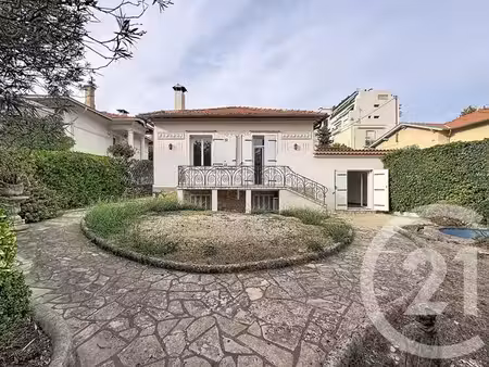 maison à louer - 5 pièces - 127 05 m2 - cannes - 06 - provence-alpes-cote-d-azur