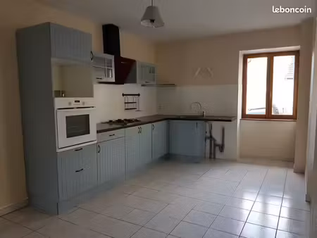 grande maison f4 avec grand garage  terrasse et jardin – frotey-lès-vesoul