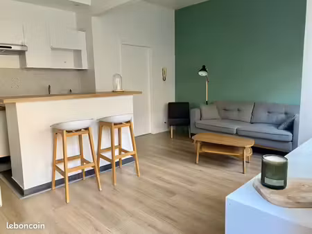 superbe meublé 34m² – jardinet  parking  cave – centre rueil