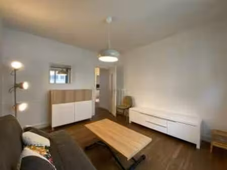 location appartement 2 pièces meublé à brest (29200) : à louer 2 pièces meublé / 43m² bres