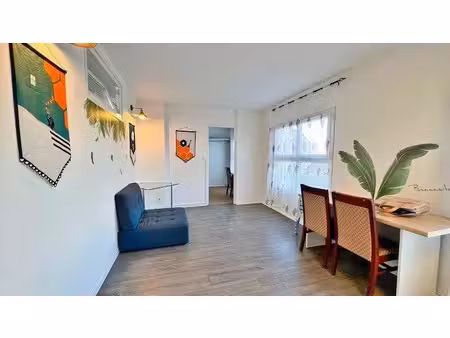 location meublée appartement 5 pièces 100 m² à noisy-le-grand (93160)  549 €