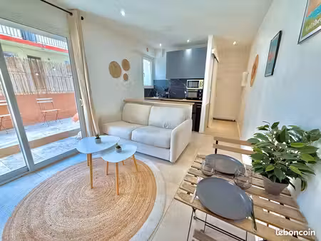 studio avec terrasse 18m2 juan les pins - etudiant