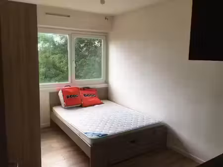 location meublée appartement 1 pièce 81 m² à noisy-le-grand (93160)  570 €