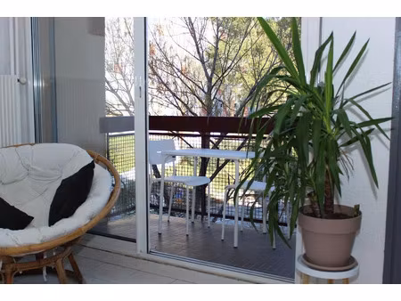 location meublée appartement 1 pièce 26 m² à aix-en-provence (13090)  670 €