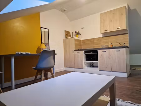 location meublée appartement 2 pièces 35 m² à reze (44400)  630 €