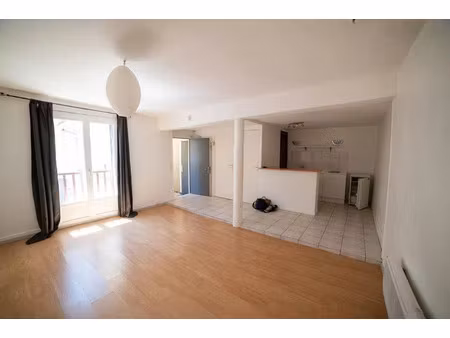 location appartement 2 pièces 47 m² à rouen (76000)  650 €