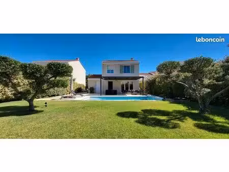 villa plein sud non mitoyenne avec piscine