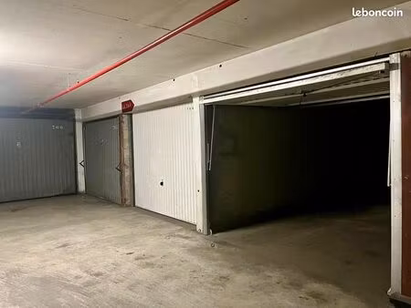 garage/box 16 m² paris