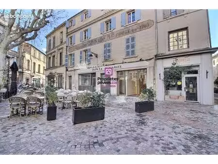 bureau 196 m²