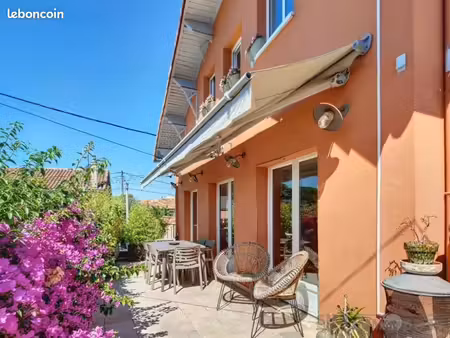 villa 10 pièces 166 m²