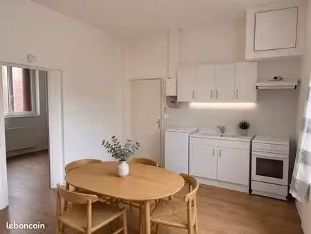 appartement rénové et meublé en hyper centre-ville