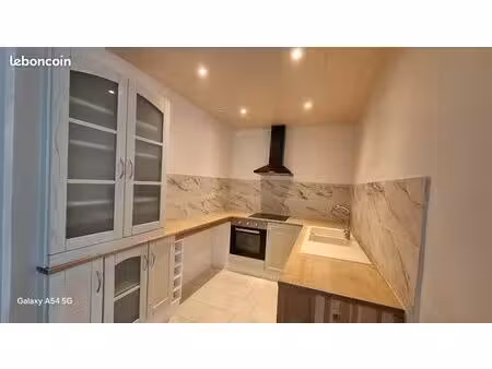 t3 à louer vide sur remollon