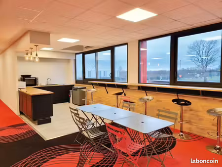 bureau 14 7 m2  avermes  parking inclus
