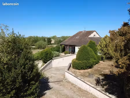 propriété 6 pièces 130 m²
