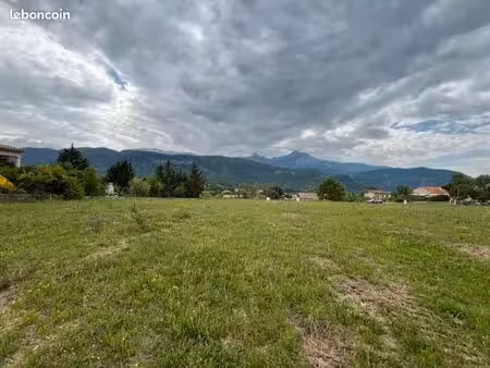 terrain 1 629 m² le brusquet