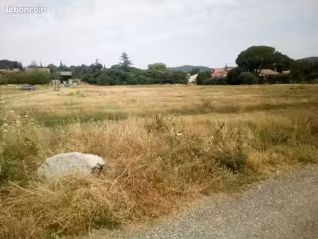 terrain 223 m² manosque