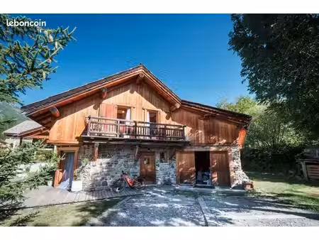 chalet 5 pièces 143 m²