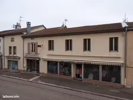 immeuble complet (ancien magasin + appartement)
